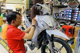 Tìm kiếm Tìm kiếm dán keo xe và tem trùm xe máy tại Phường 15 - Quận Gò Vấp – Một địa chỉ dán keo xe giá cả cạnh tranh dán keo xe giá cả cạnh tranh