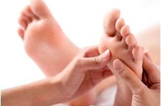 Tay chân hay ra mồ hôi mắc bệnh gì?