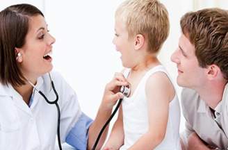 Trẻ nhỏ bị dài - hẹp bao quy đầu có nên cắt sớm không?